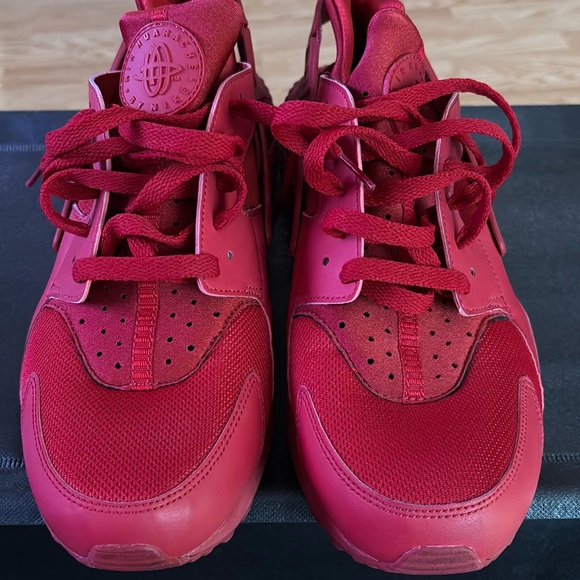 NIKE AIR HUARACHE RUN TRIPLE RED MENS RUNNING SHOES - Picture 2 of 3